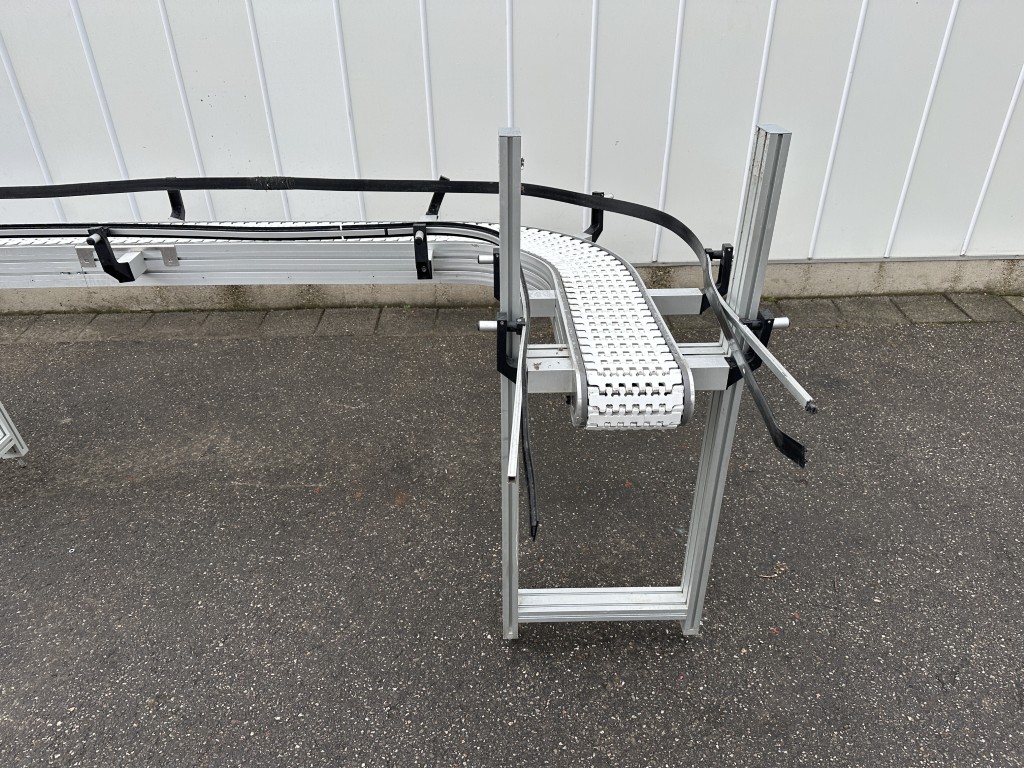 FS solutions Криволинейный конвейер 610 x 19 см с модульным ремнем 90°