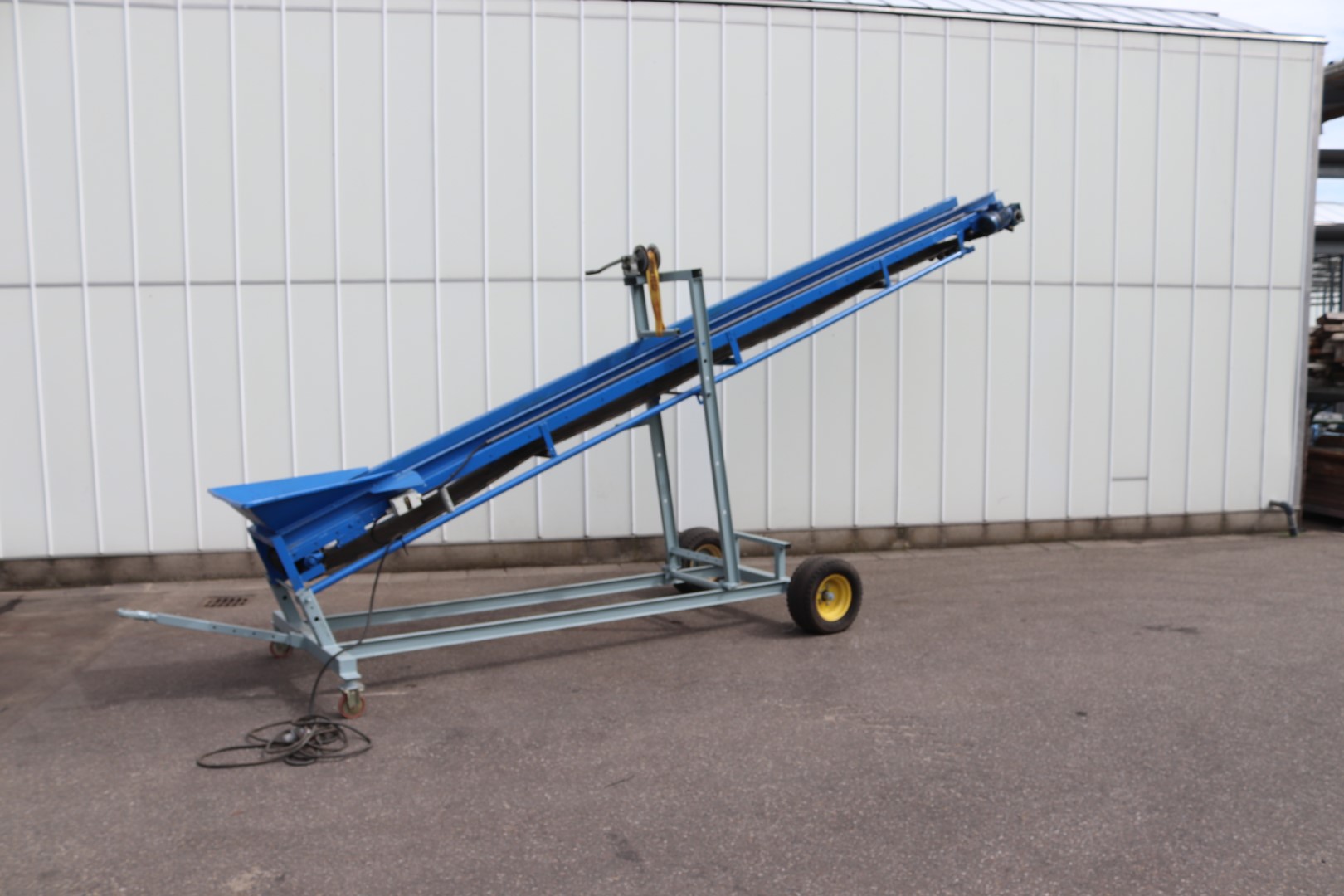 W.N. Kramer elevator 575 x 40 cm