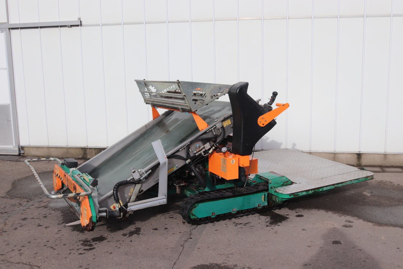 Самоходный комбайн Ortomec SPK130A для шпината