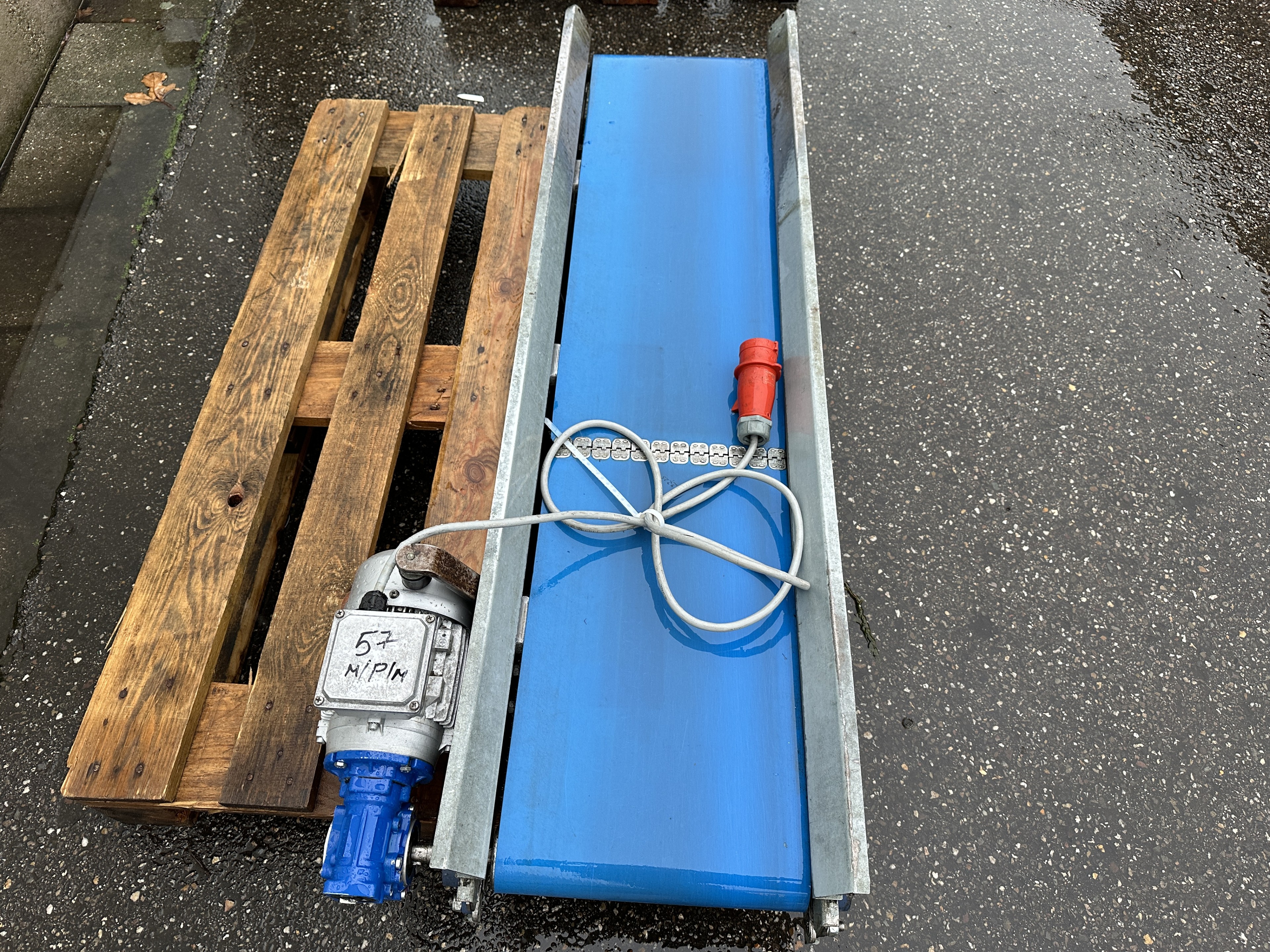 �������� 130 � 30 ��