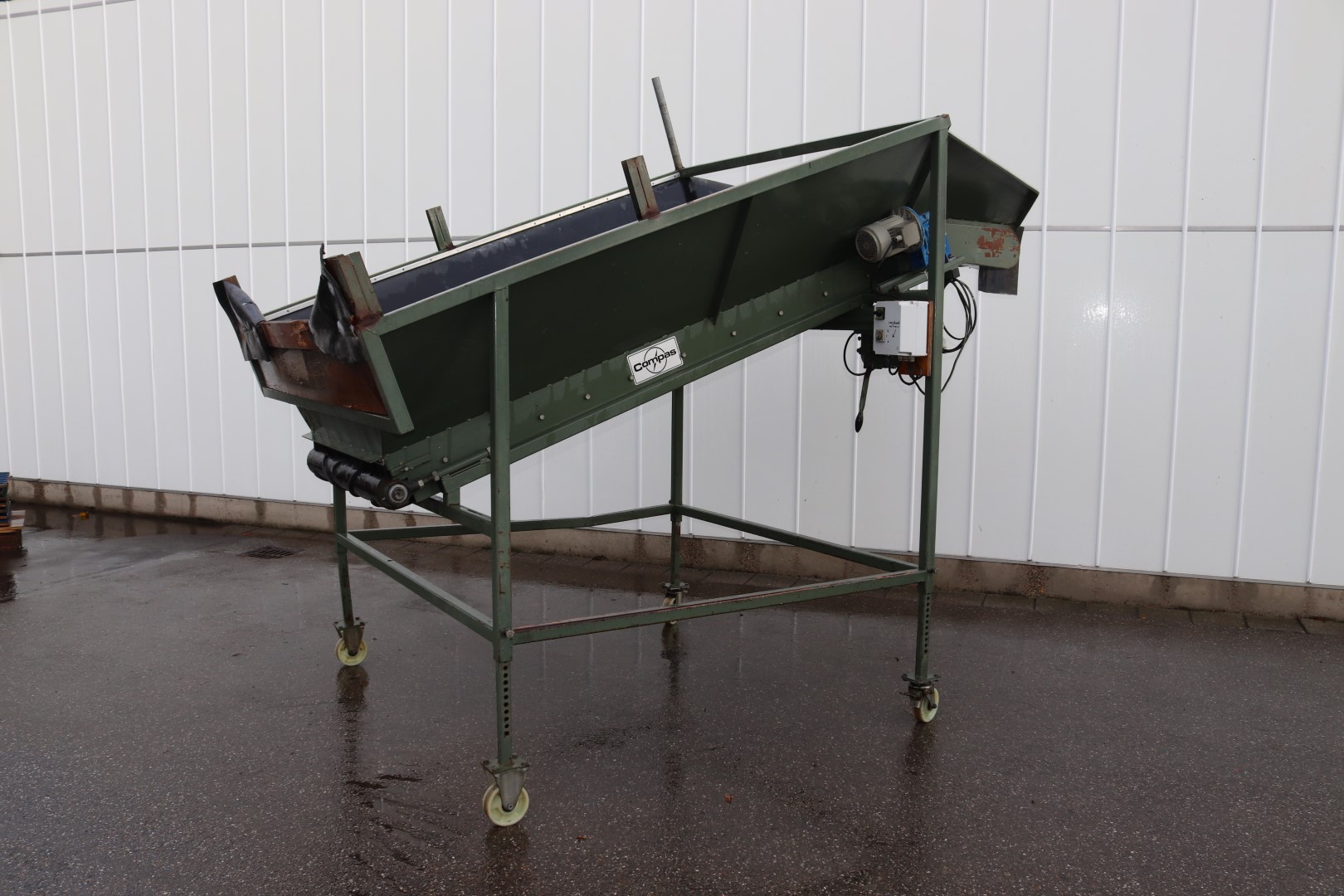 Compas dosing hopper 300 x 100 cm