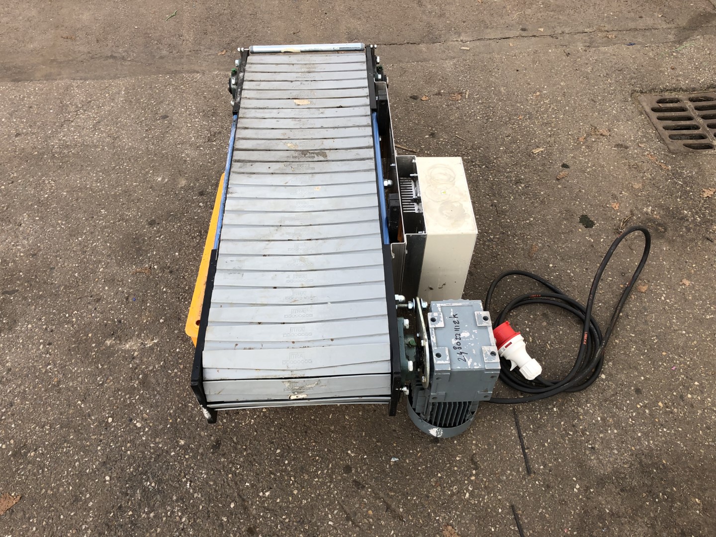 Itra �������� 100 � 30 ��