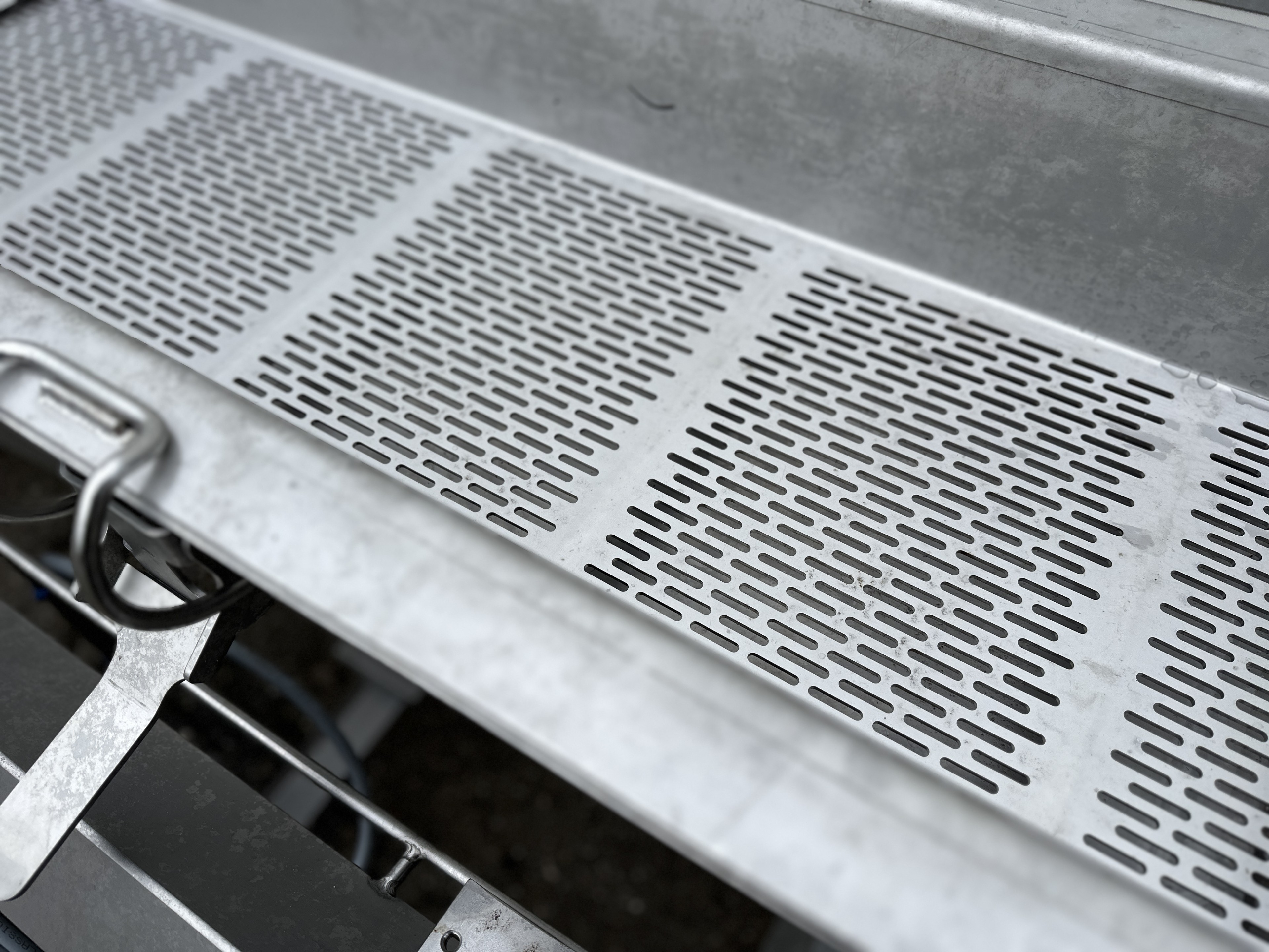 Vibra Schultheis FRU 31/3-S-MX4000 Вибрационный распределительный бункер 300 x 35 см