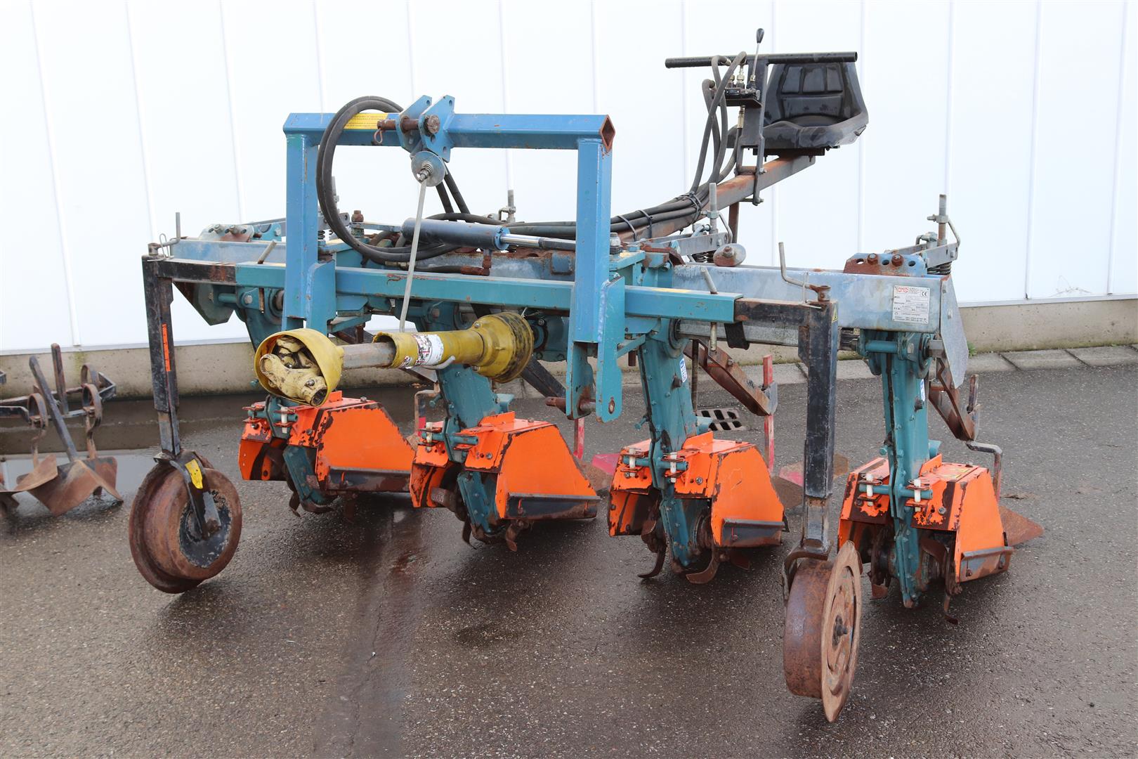 ����������� Comeb Interrow � 4 ����������
