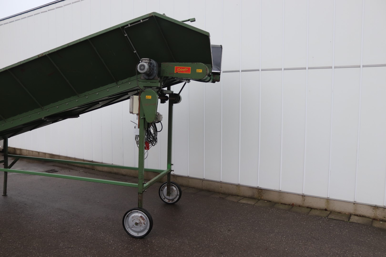 Бункер Schouten 450 x 82 см с регулируемой скоростью