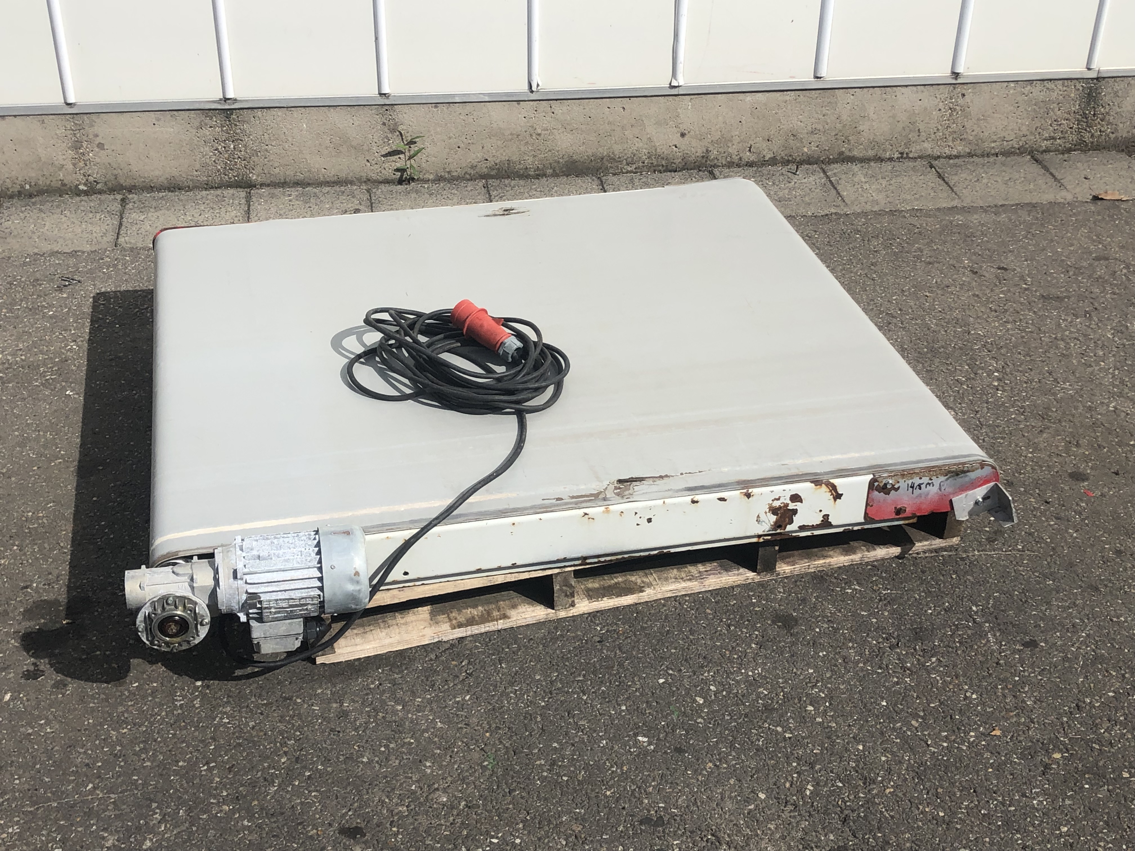 ������� �������� BTM 100 x 100 ��