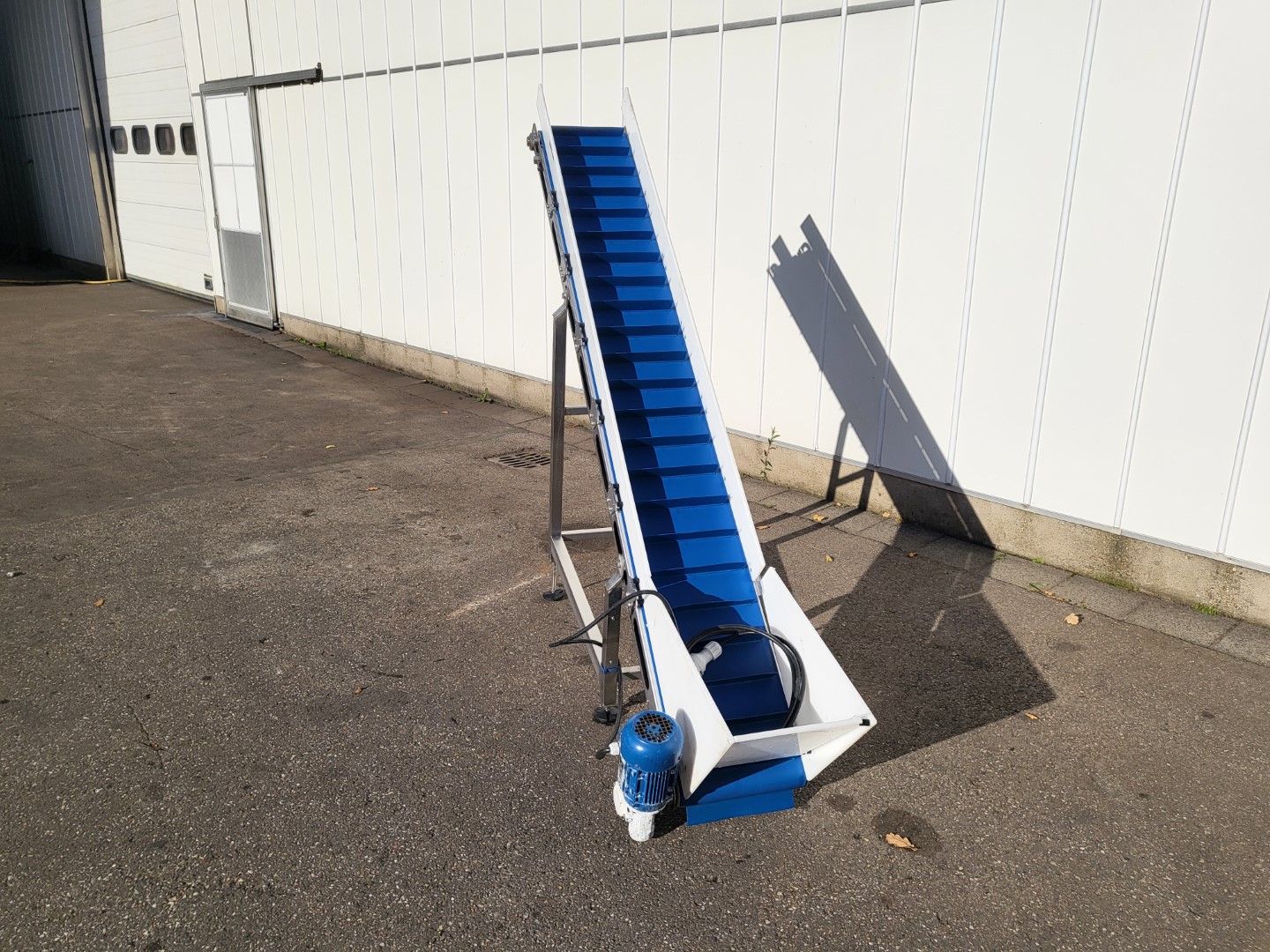 Лифт из нержавеющей стали 240 х 33 см