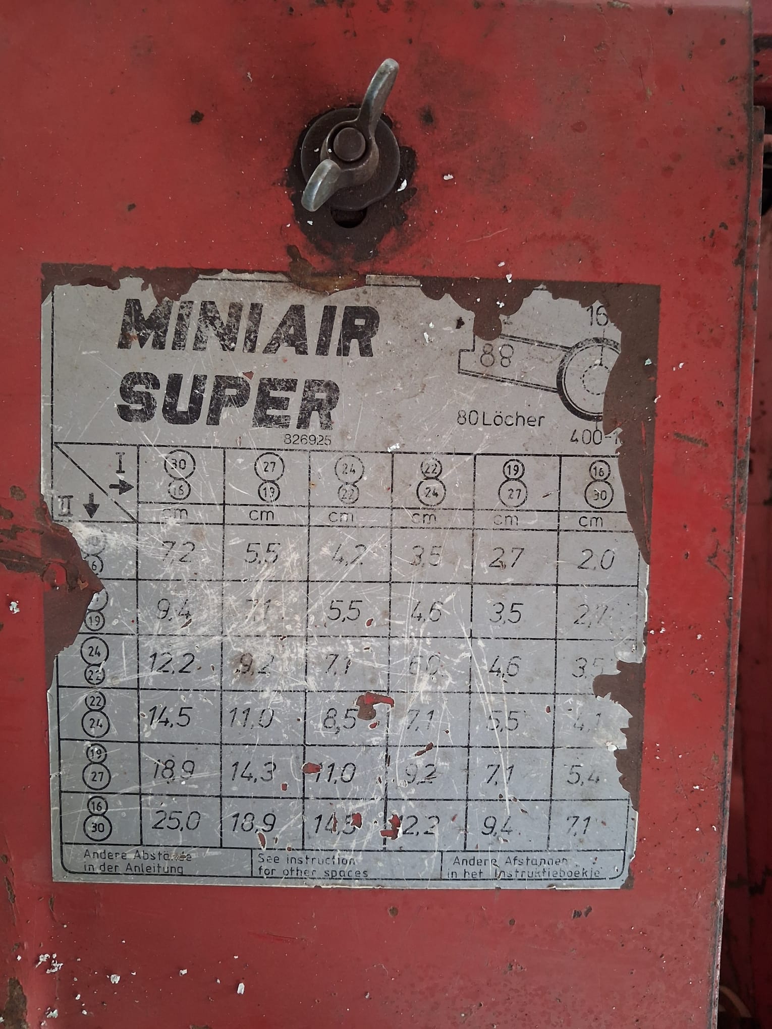 Accord Miniair Пневматическая сеялка 4 ряда + 2 элемента