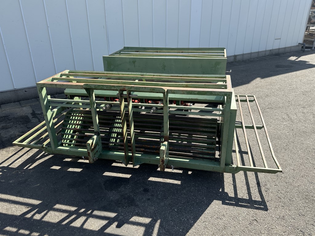 Compact Bruno Pассадопосадочная машина для салата 3 ряда