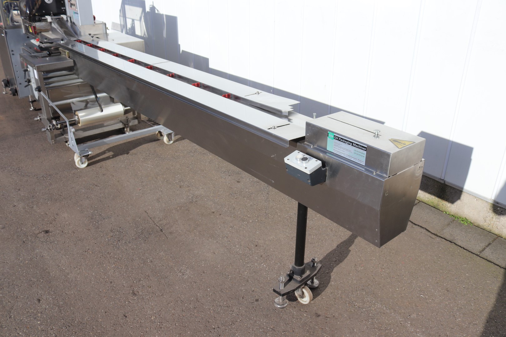 Ulma PV-350 LS-H-I-X Упаковочная машина флоу-пак (Flow pack) с еврозамком