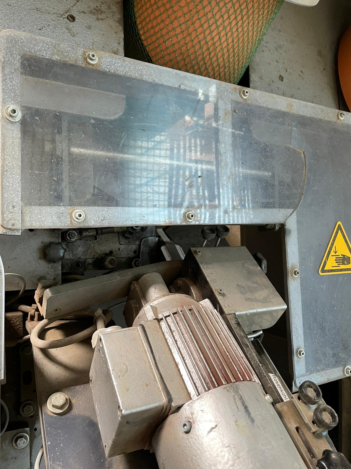 Affeldt weighing machine with C-Pack net clipper