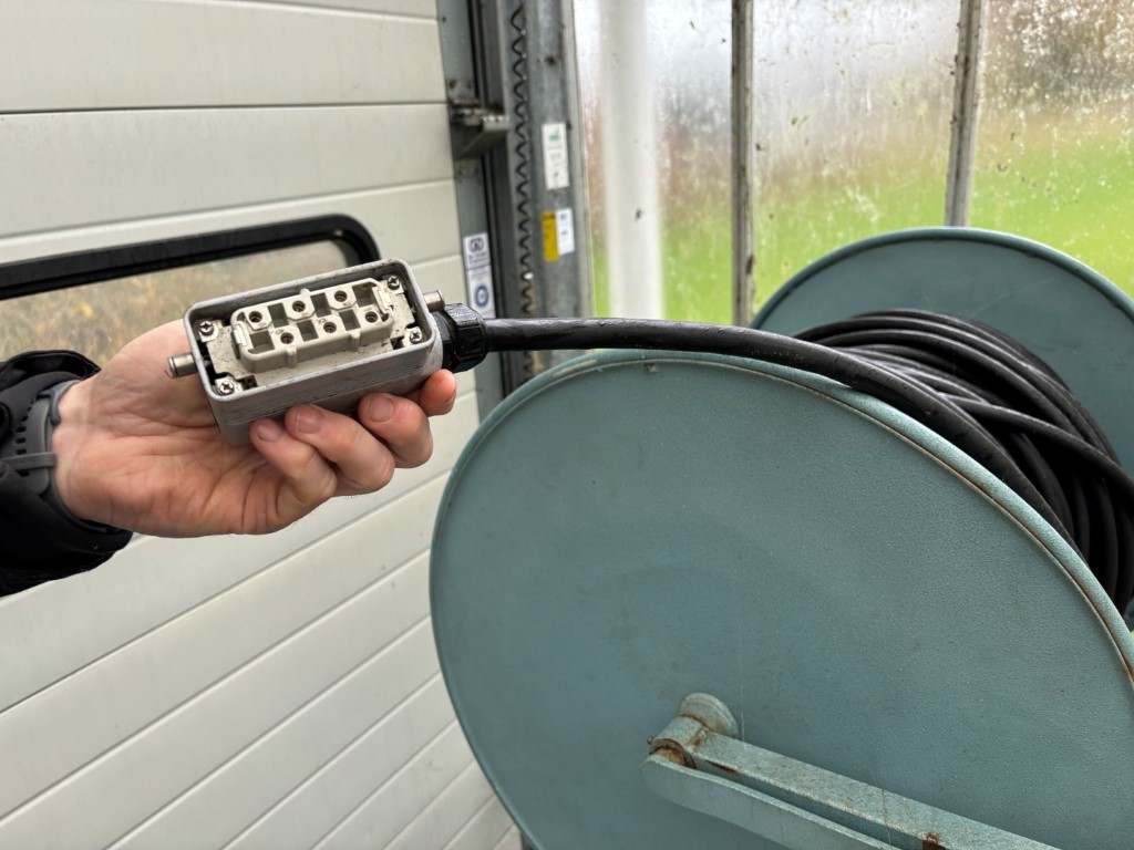 Besseling Roofmaster 400 Машинa для мойки крыш теплиц