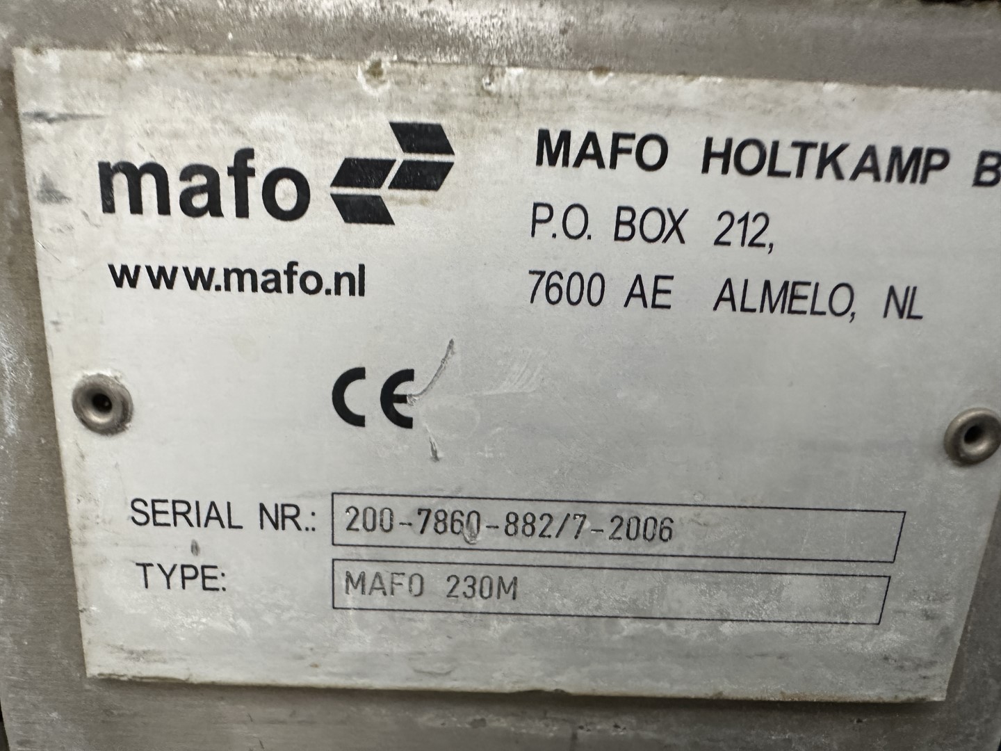 Mafo 230 M Машина для мойки ящиков и кассет с роликовым конвейером