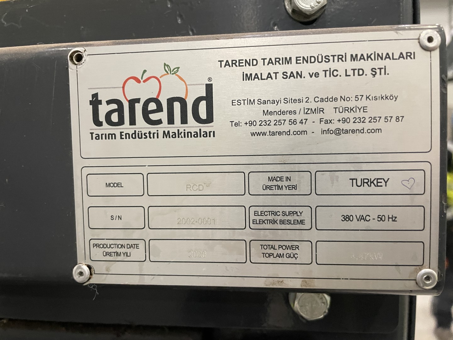 Tarend RCD /Вращающийся опрокидыватель ящиков с роликовым инспекционным конвейером