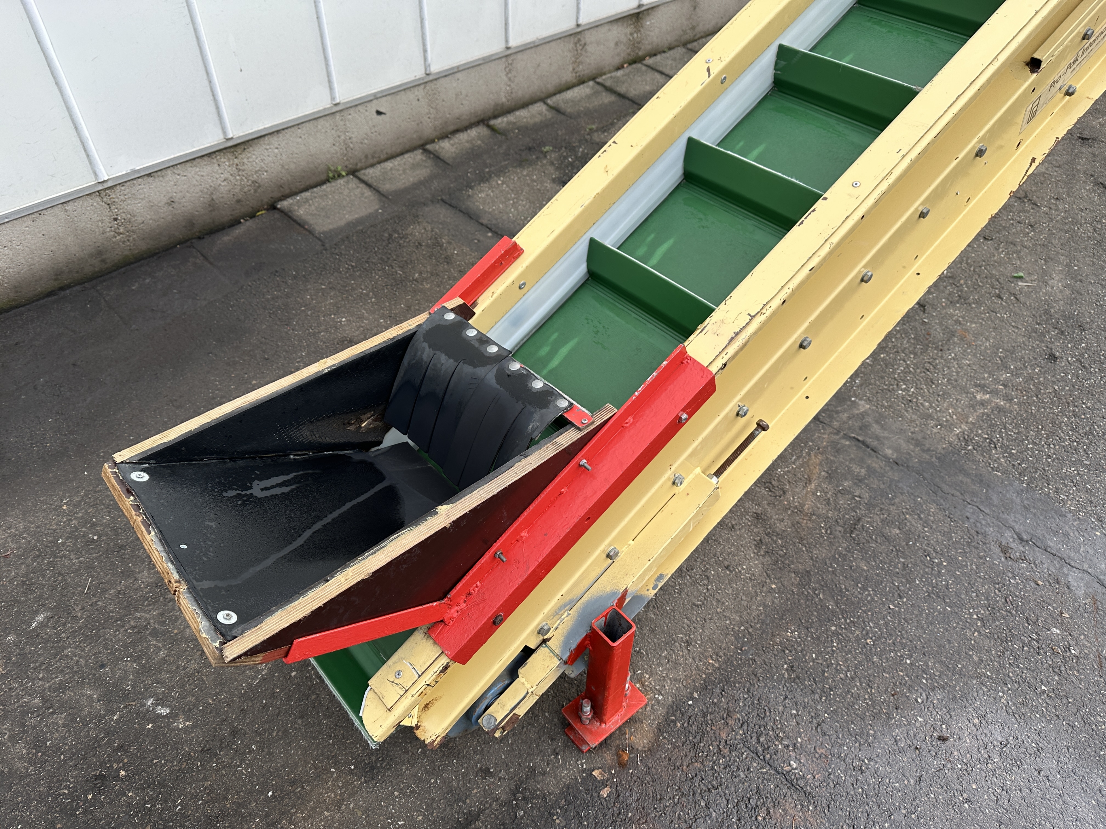 Propak EL400 Элеваторный конвейер с изломом