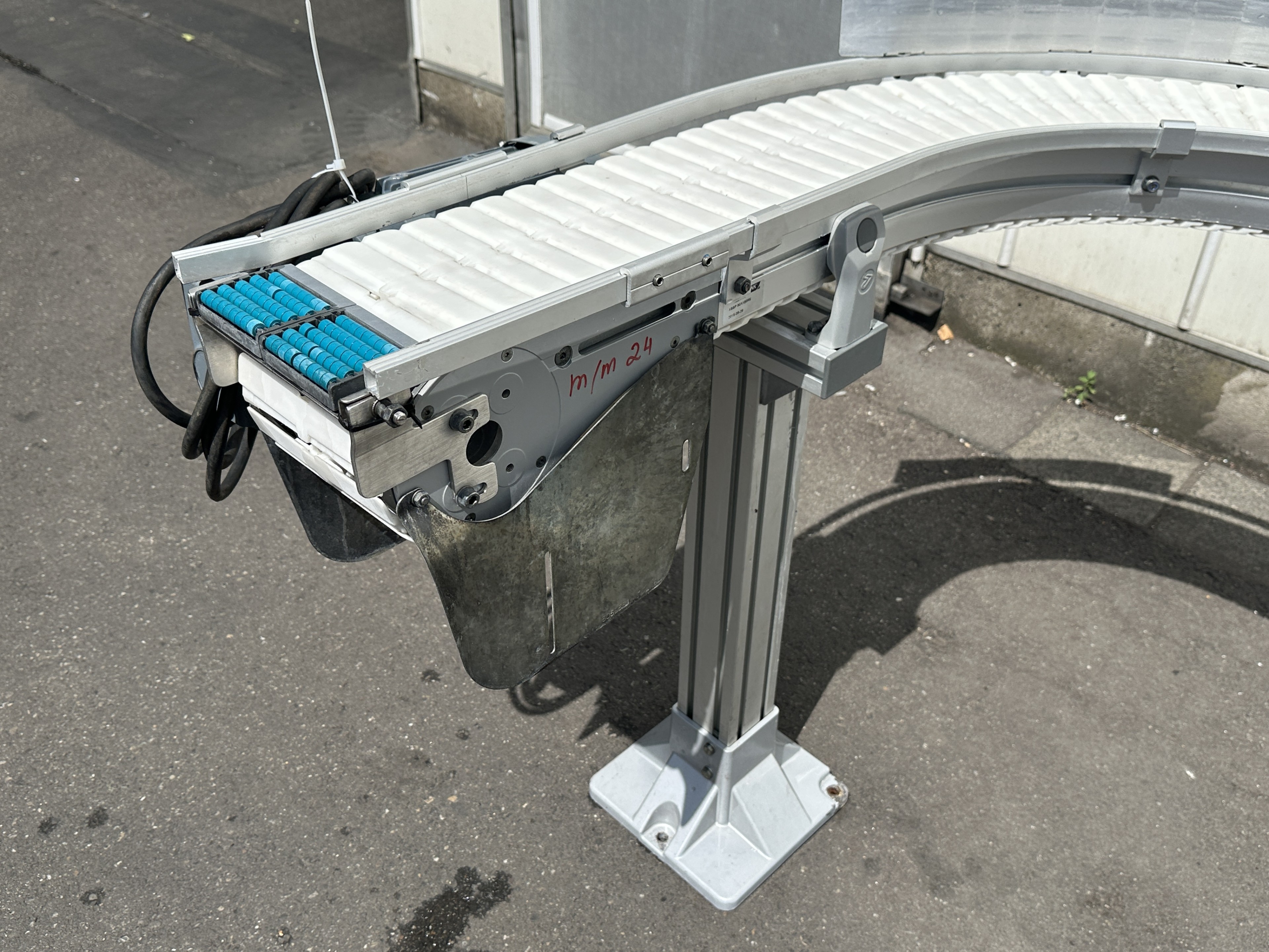 Flex Industries ������������� �������� �������� �� 180� ������ 18 ��
