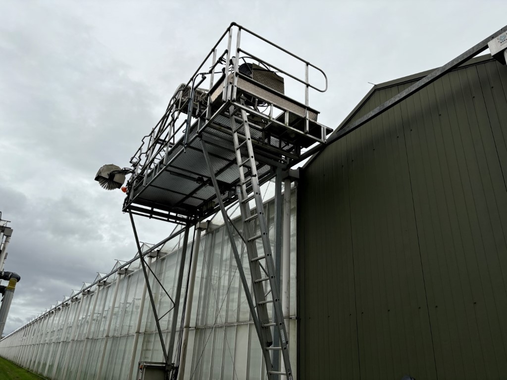 Besseling Roofmaster 400 Машинa для мойки крыш теплиц