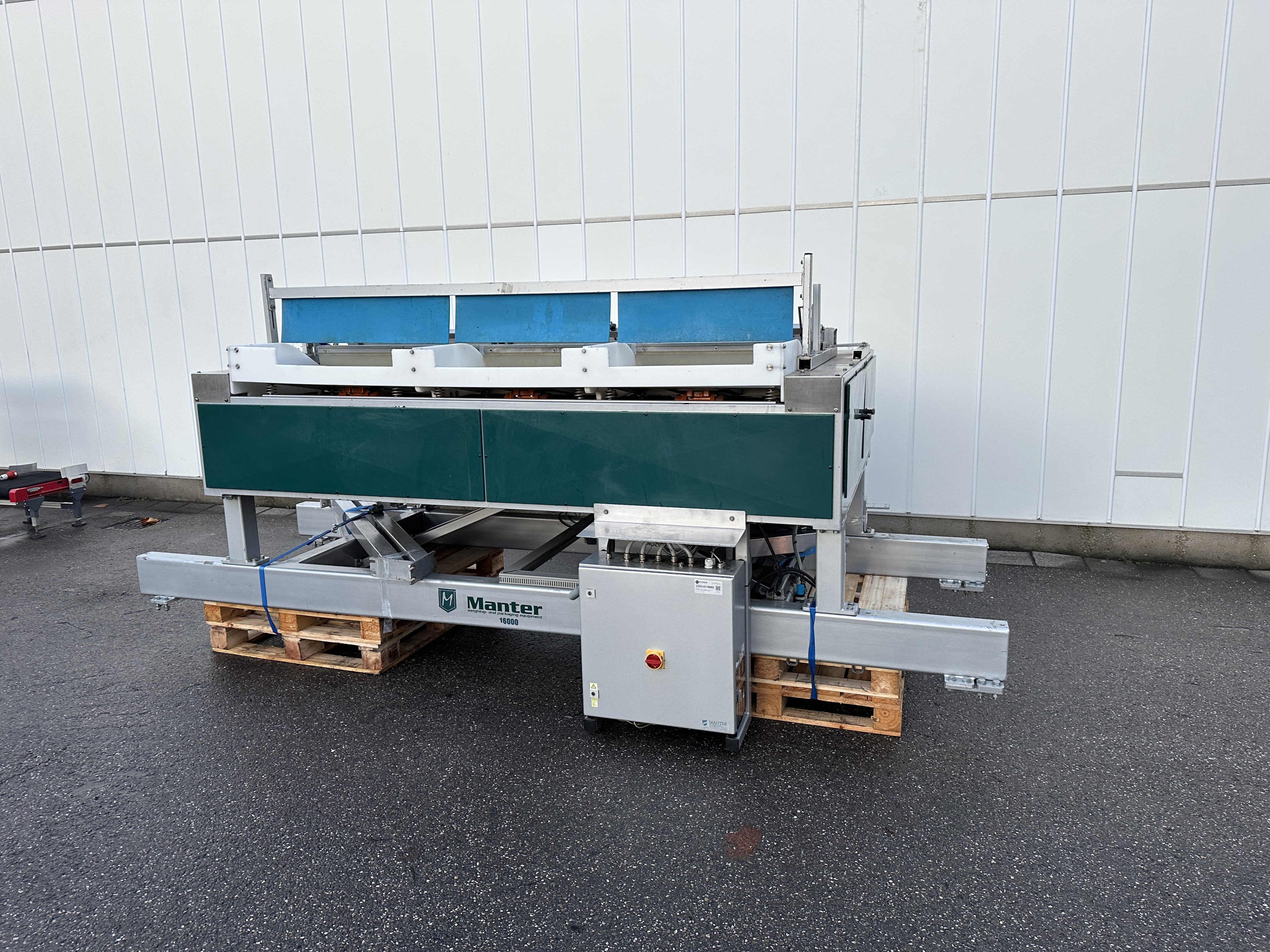 Manter VP16000 Весовой дозатор с 3 подъемниками и дозировочными конвейерами