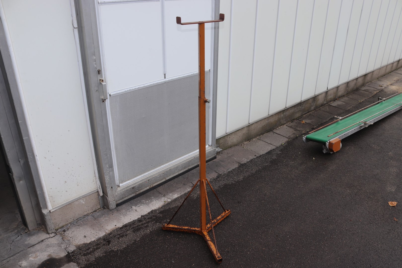 Javo support for pot plant conveyors