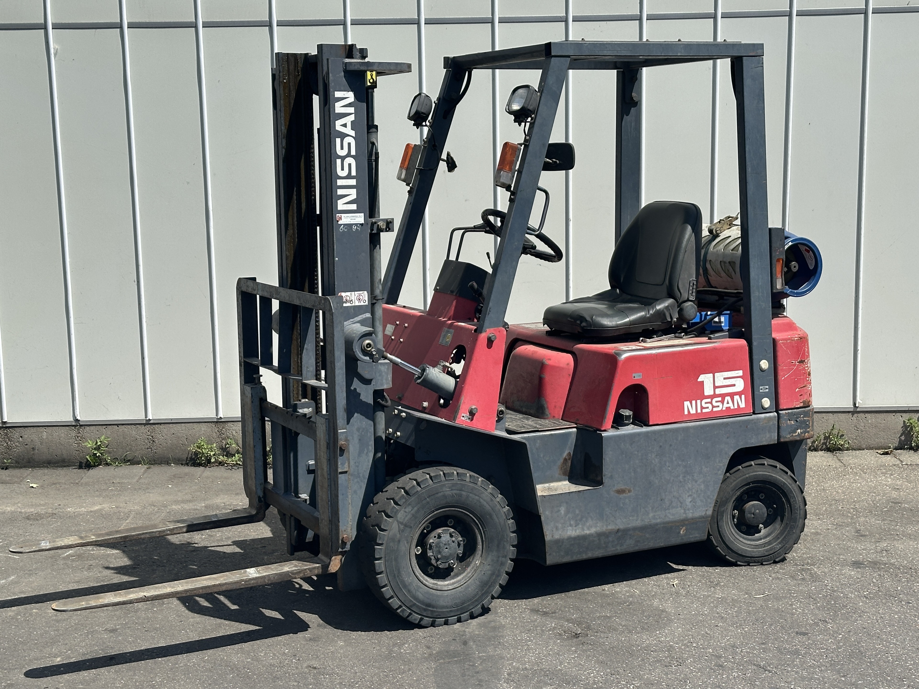 Nissan LPG 15 automat �������� ���������