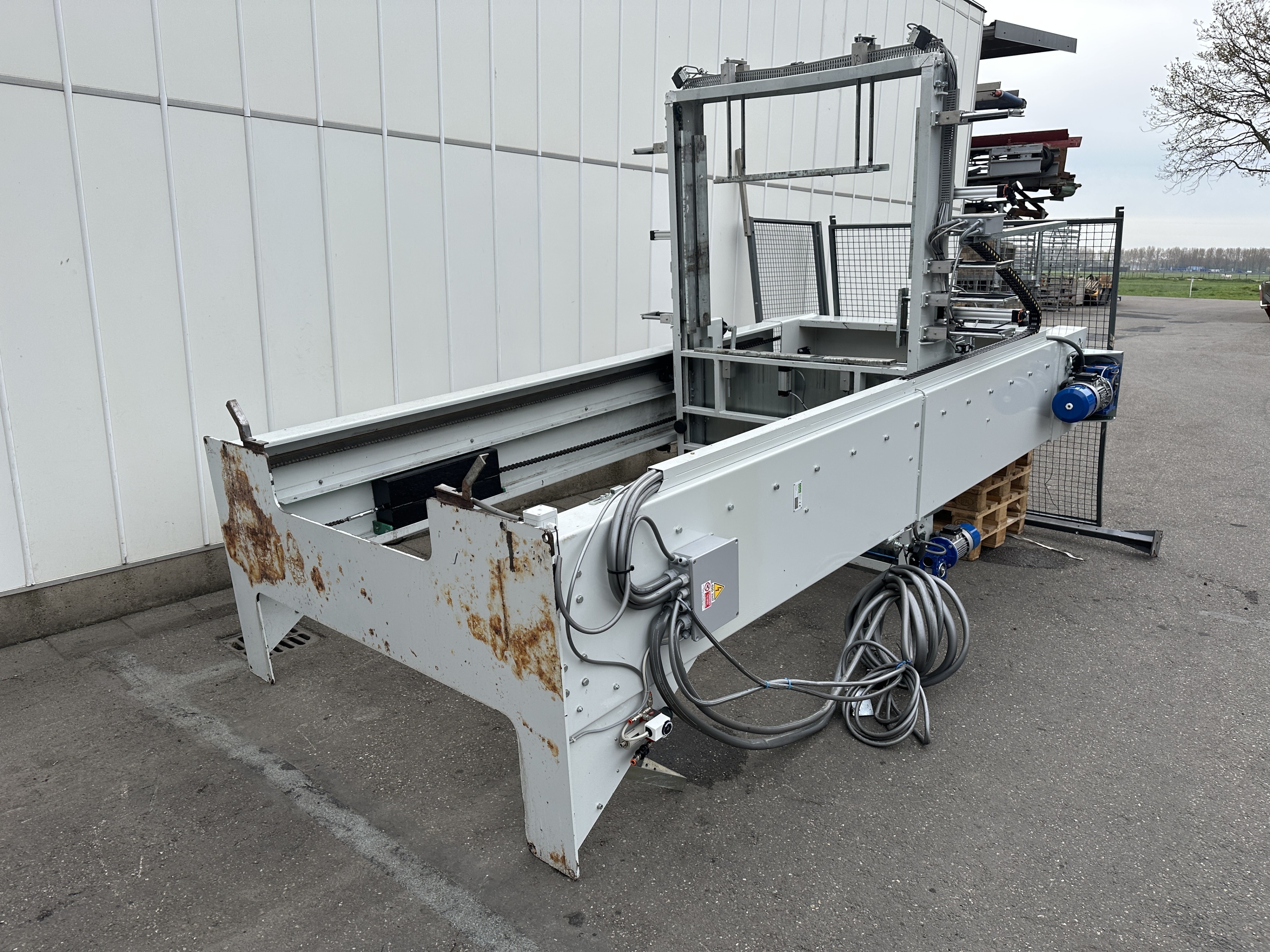 Sorma PAL 108F Паллетайзер с поворотным механизмом и пластиной