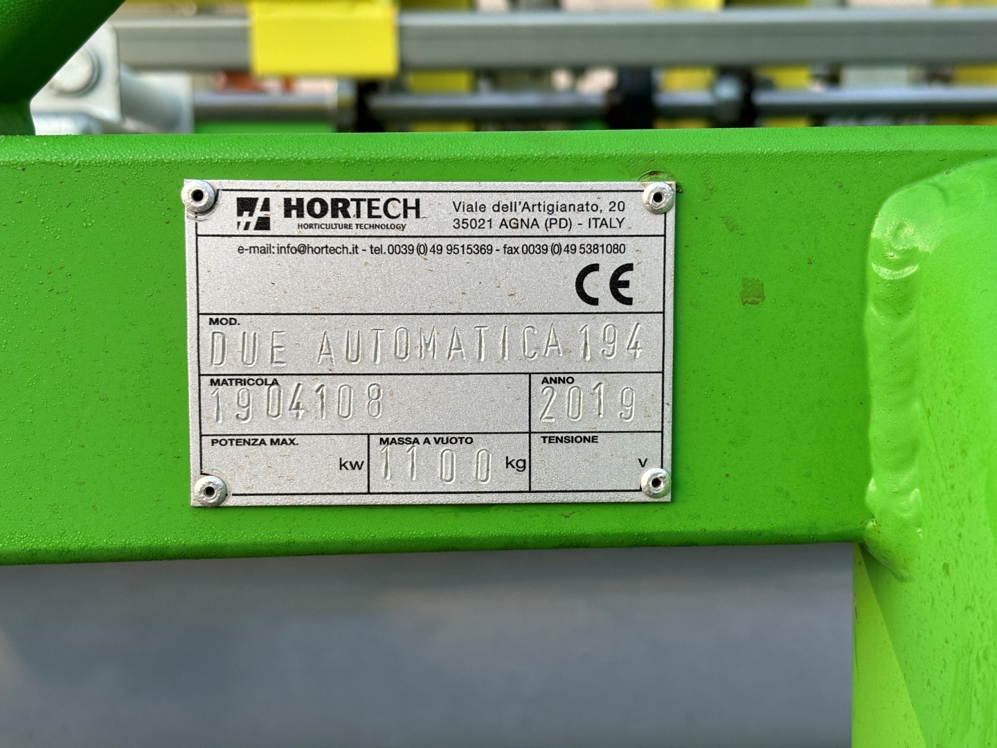 Hortech Due automatica 194 4-row Машина для посадки мульчирующей пленки для почвенных блоков