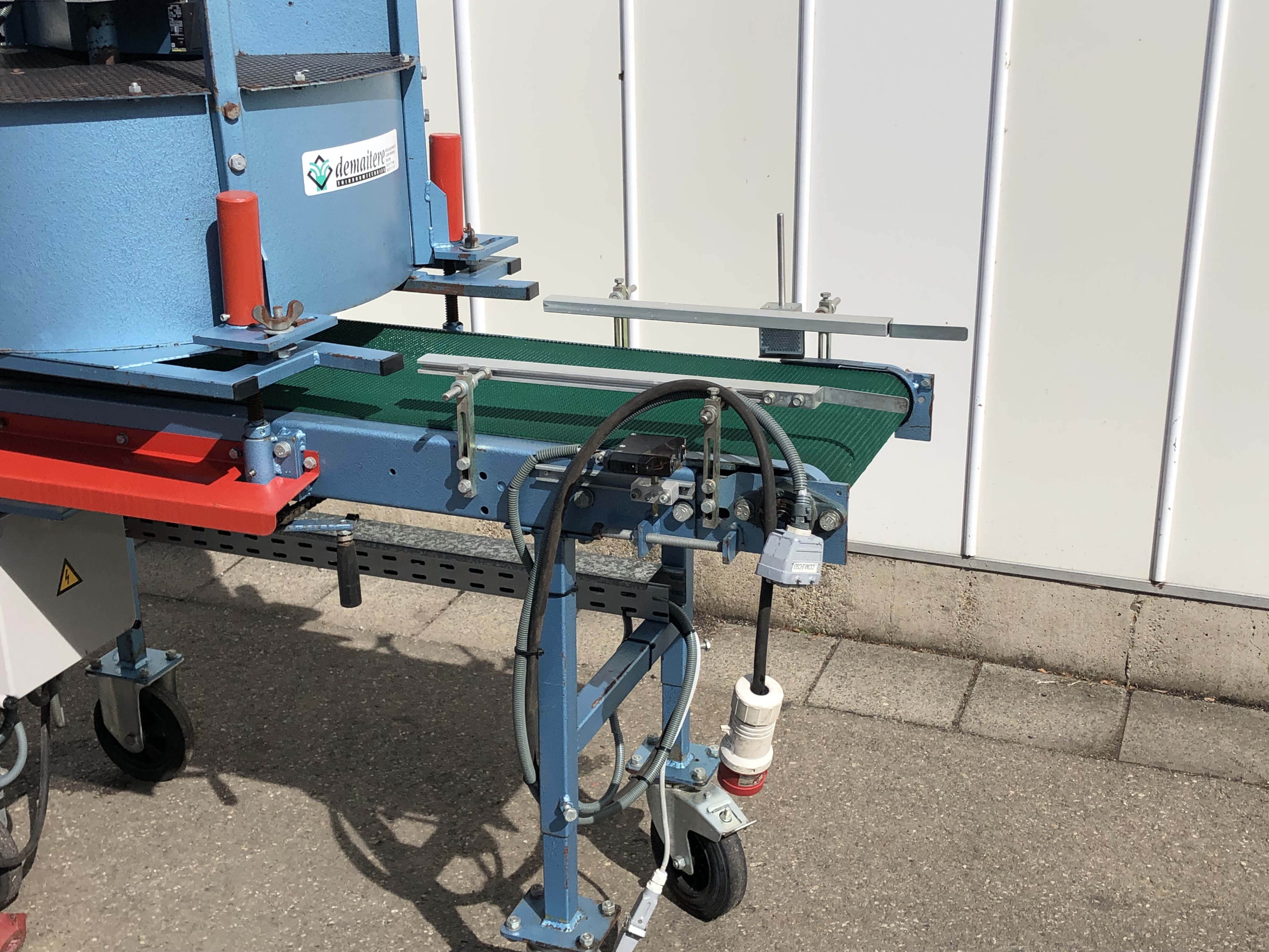 Demtec Demaitere EC93 filling machine for trays