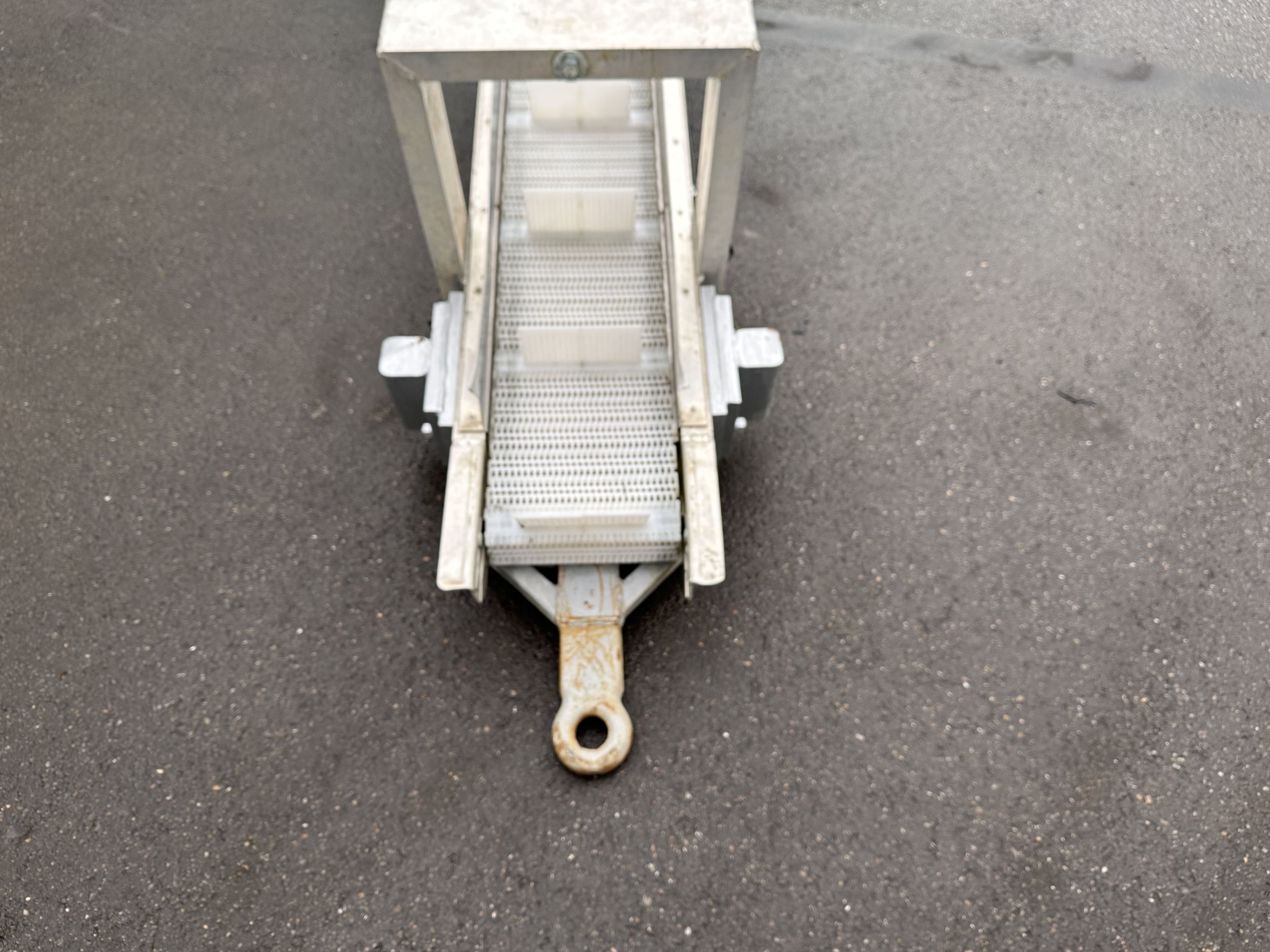 Van den Beucken aluminium harvesting conveyor