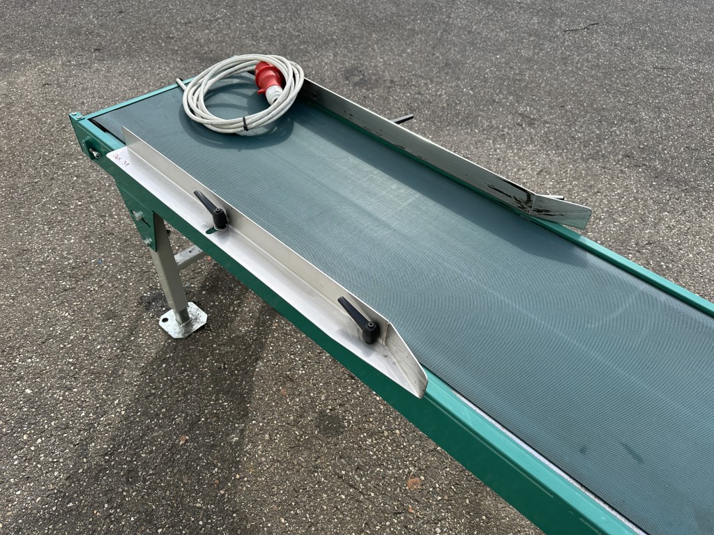SADO конвейер 890 x 40 см + 65 см роликовый конвейер