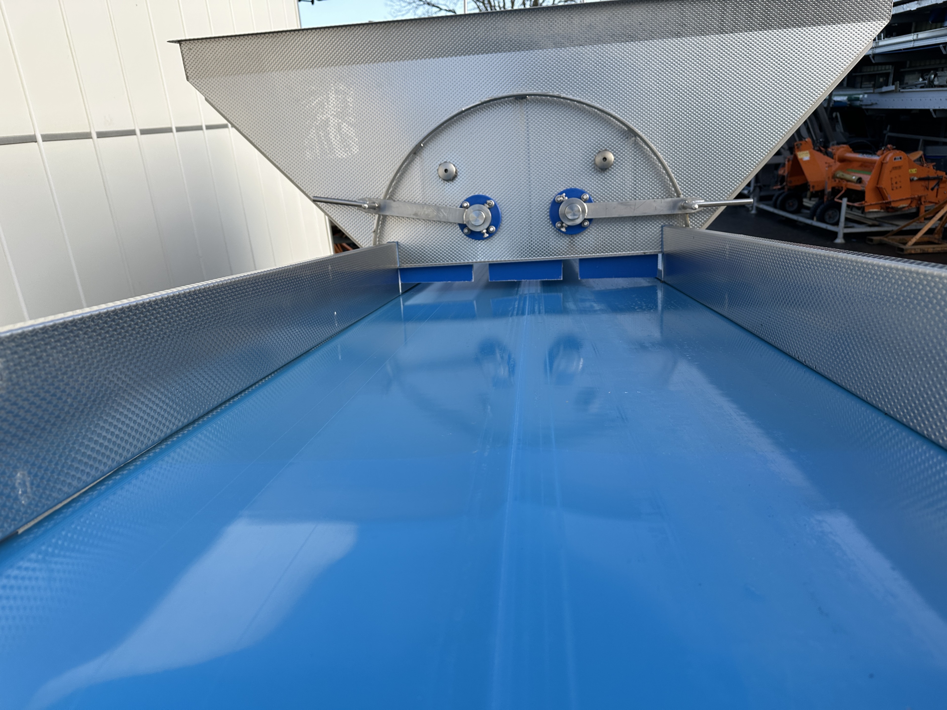 Innotec Systems Дозирующий бункер Конвейер 475 x 77 см, нержавеющая сталь.