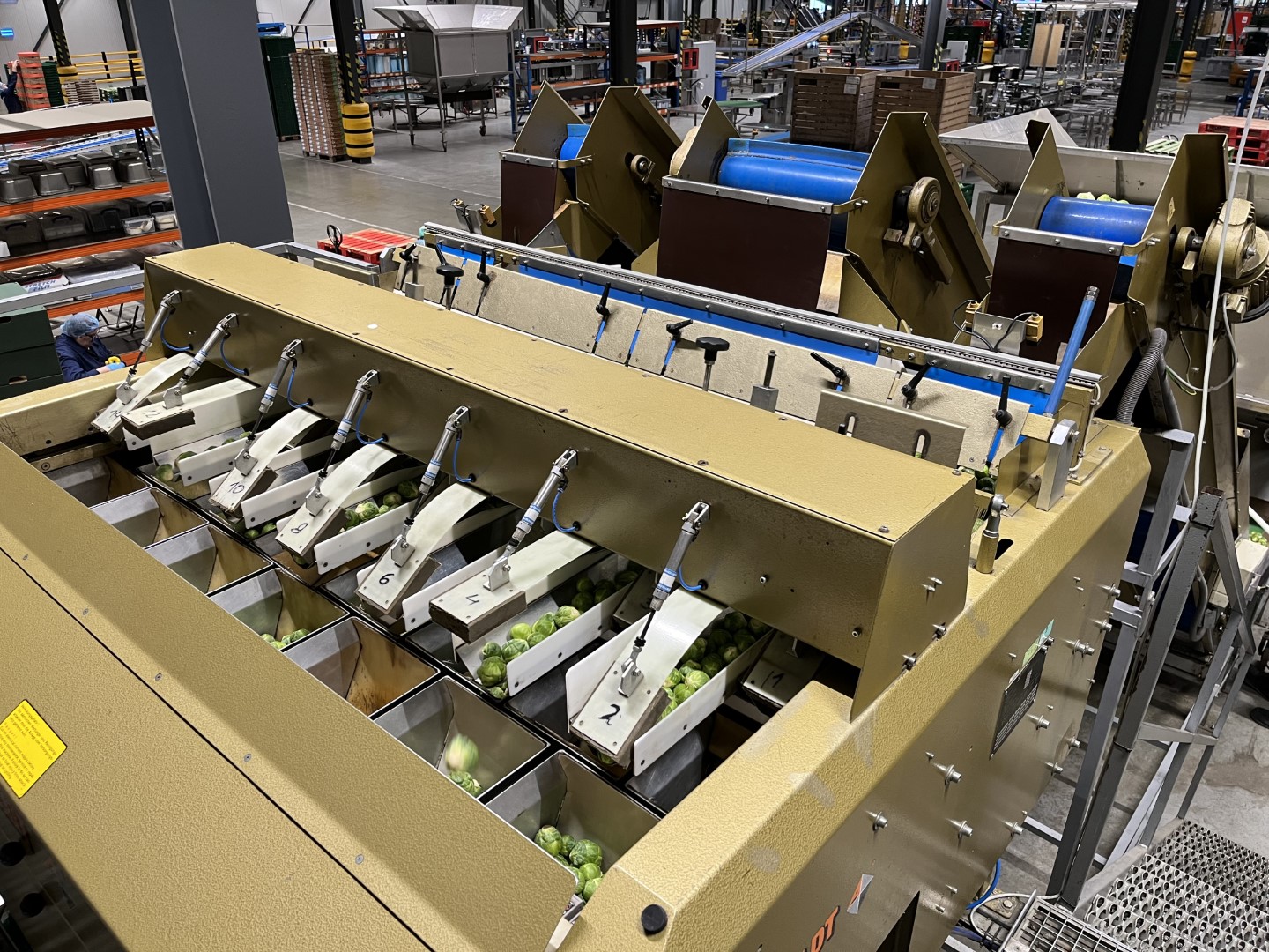 Affeldt weighing machine with C-Pack net clipper
