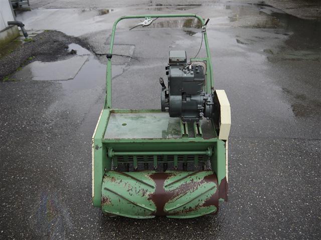 Механическая сеялка Vandenberg с двигателем Briggs & Stratton