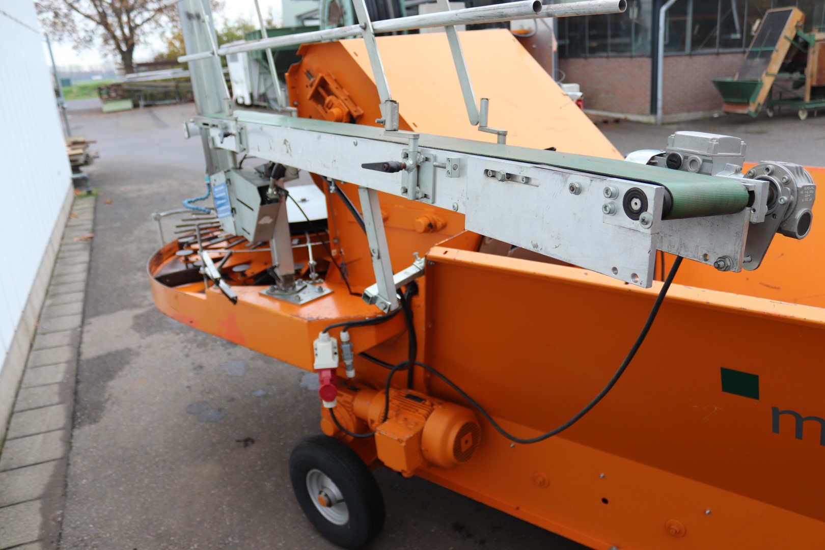 Mayer 1010 potting machine