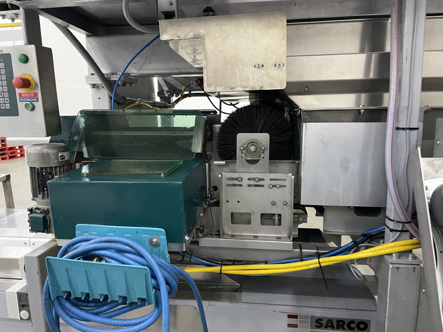 Manter VP16000 Весовой дозатор с 3 подъемниками и дозировочными конвейерами