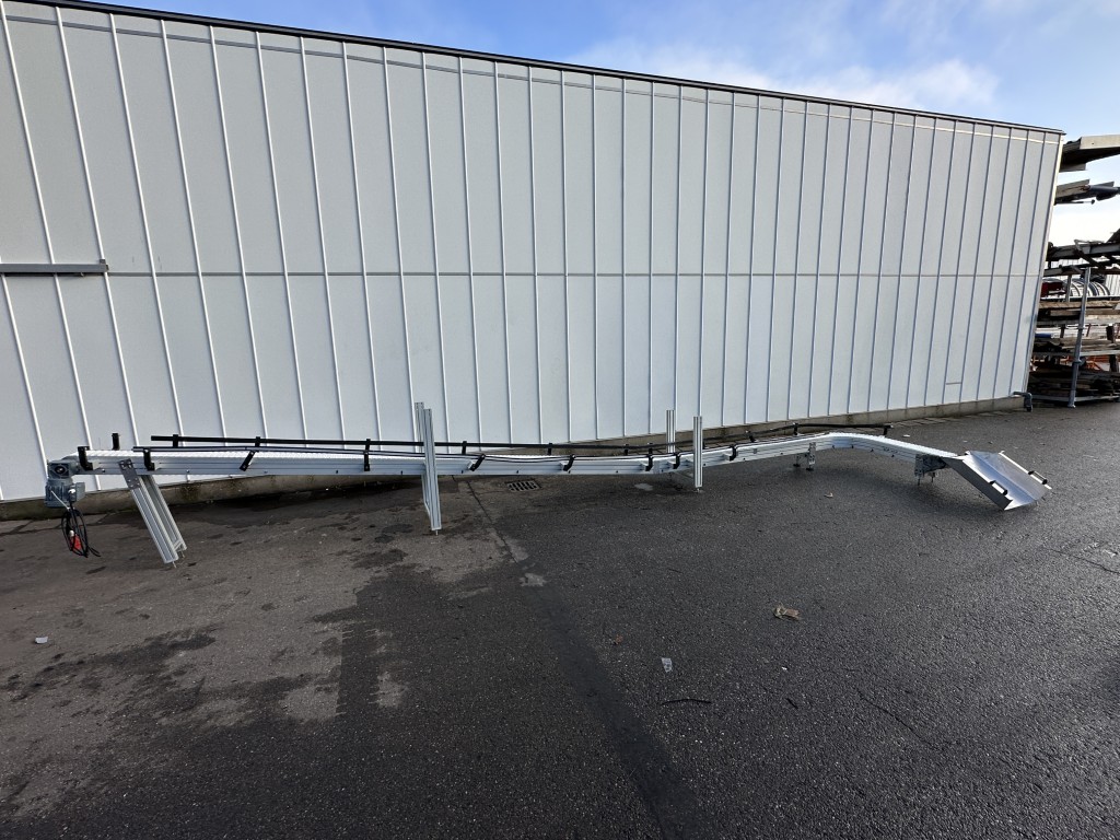 FS solutions Криволинейный конвейер с модульным ремнем 725+изгиб 90°