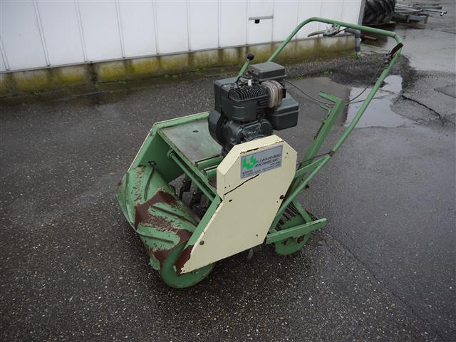 Механическая сеялка Vandenberg с двигателем Briggs & Stratton