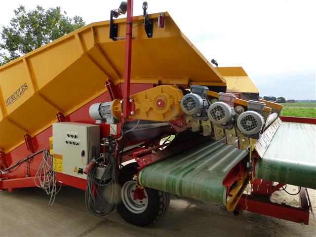 Приемный бункер Bijlsma Hercules Jumbo 2400 с роликовым очистителем