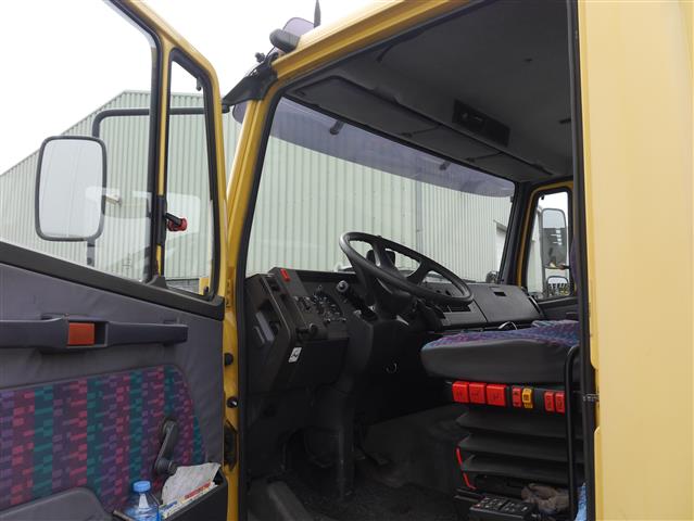 Mercedes Benz 1317 L открытый Грузовик с краном