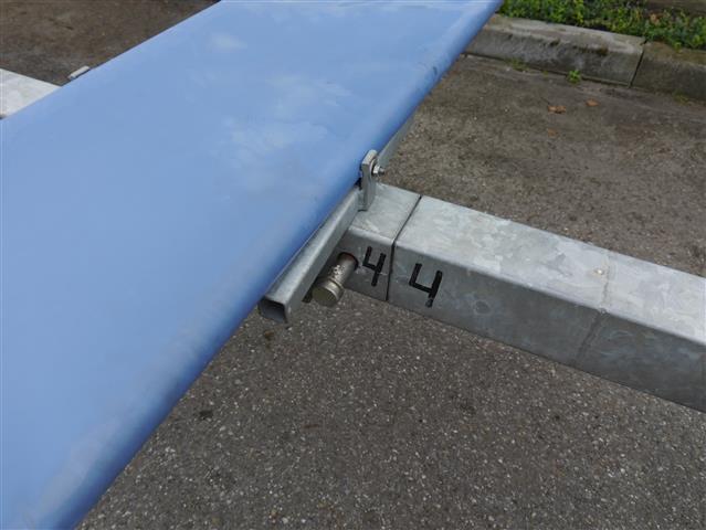 Galvanised weeding machine 8 rows