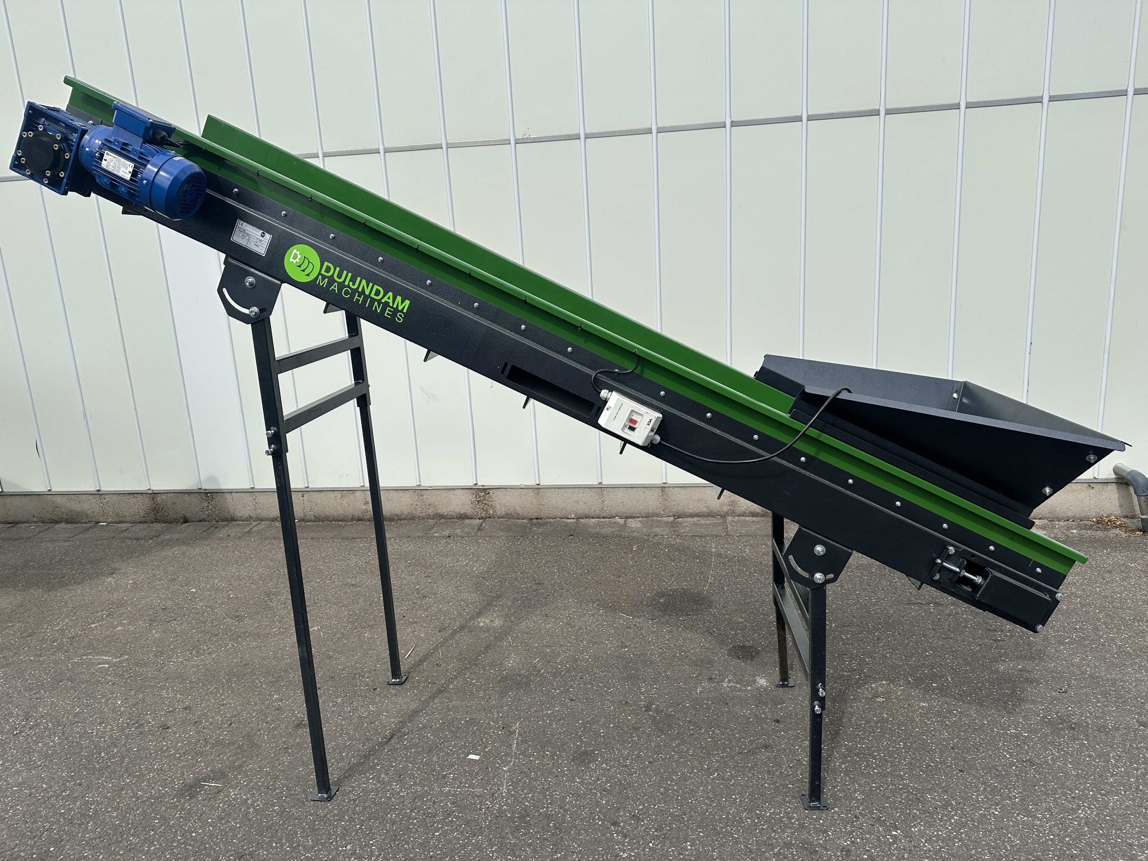 MFP Элеваторный конвейер 280 x 66 см (новый)