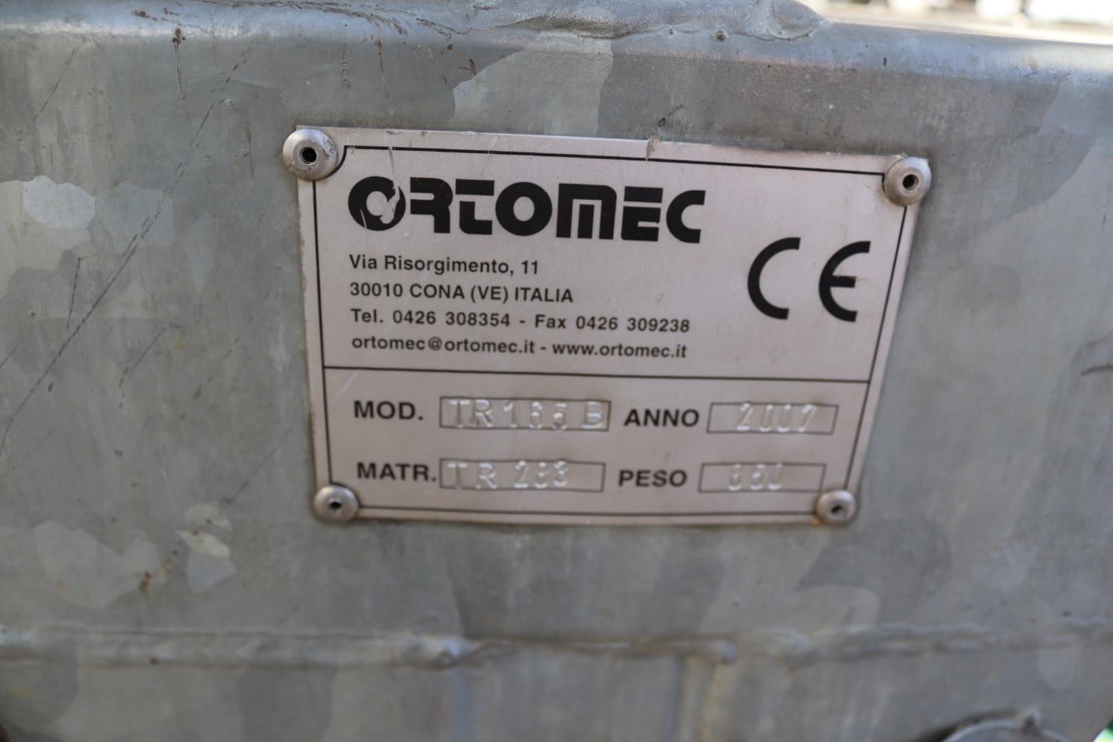 3-точечный комбайн Ortomec для уборки различных видов листовых овощей