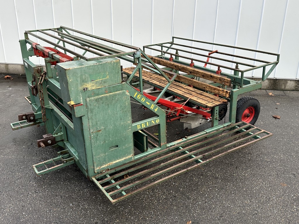 Compact Bruno 160 R4 рассадопосадочная машина для почвенных блоков 4 ряда для салата