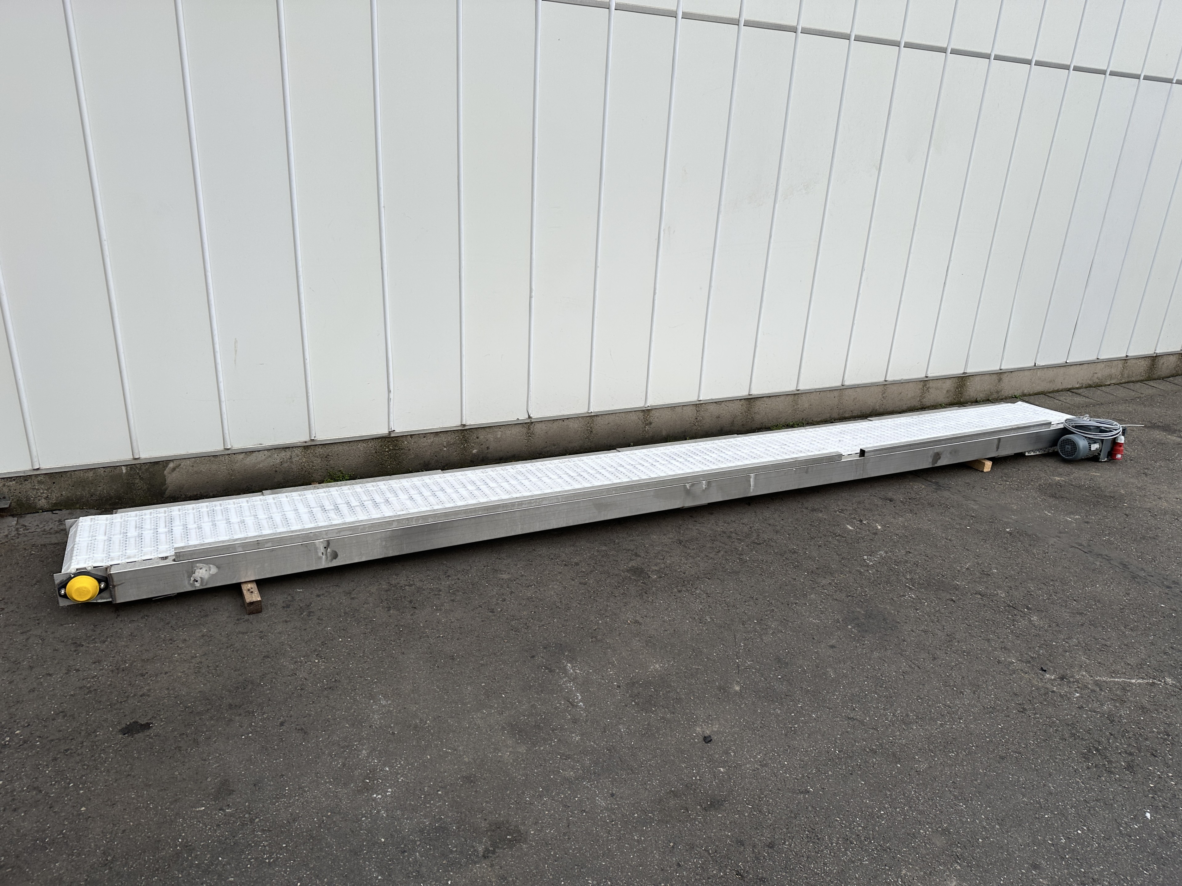 QJ Producties конвейер с модульным ремнем 555 х 45 см.
