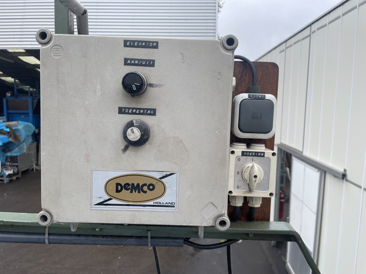 ���������������������� ������ Demco 80 ��