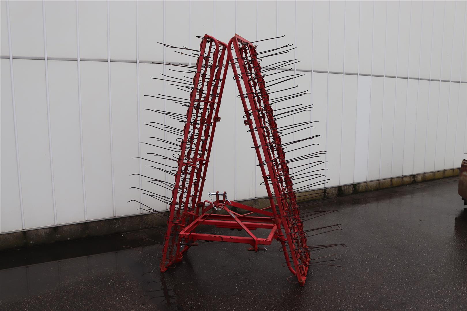 Зубчатая прополочная машина Lely 450 см.