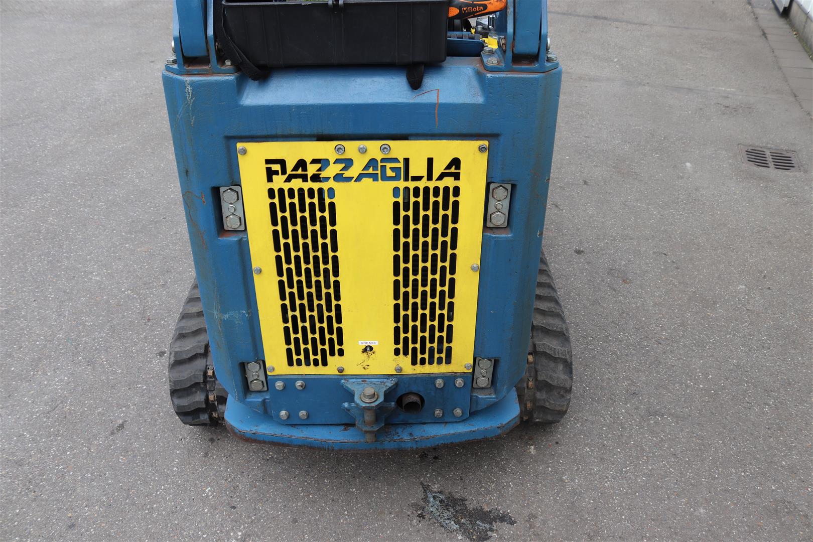 �������� ��������� ���� Pazzaglia FZ-110 AV