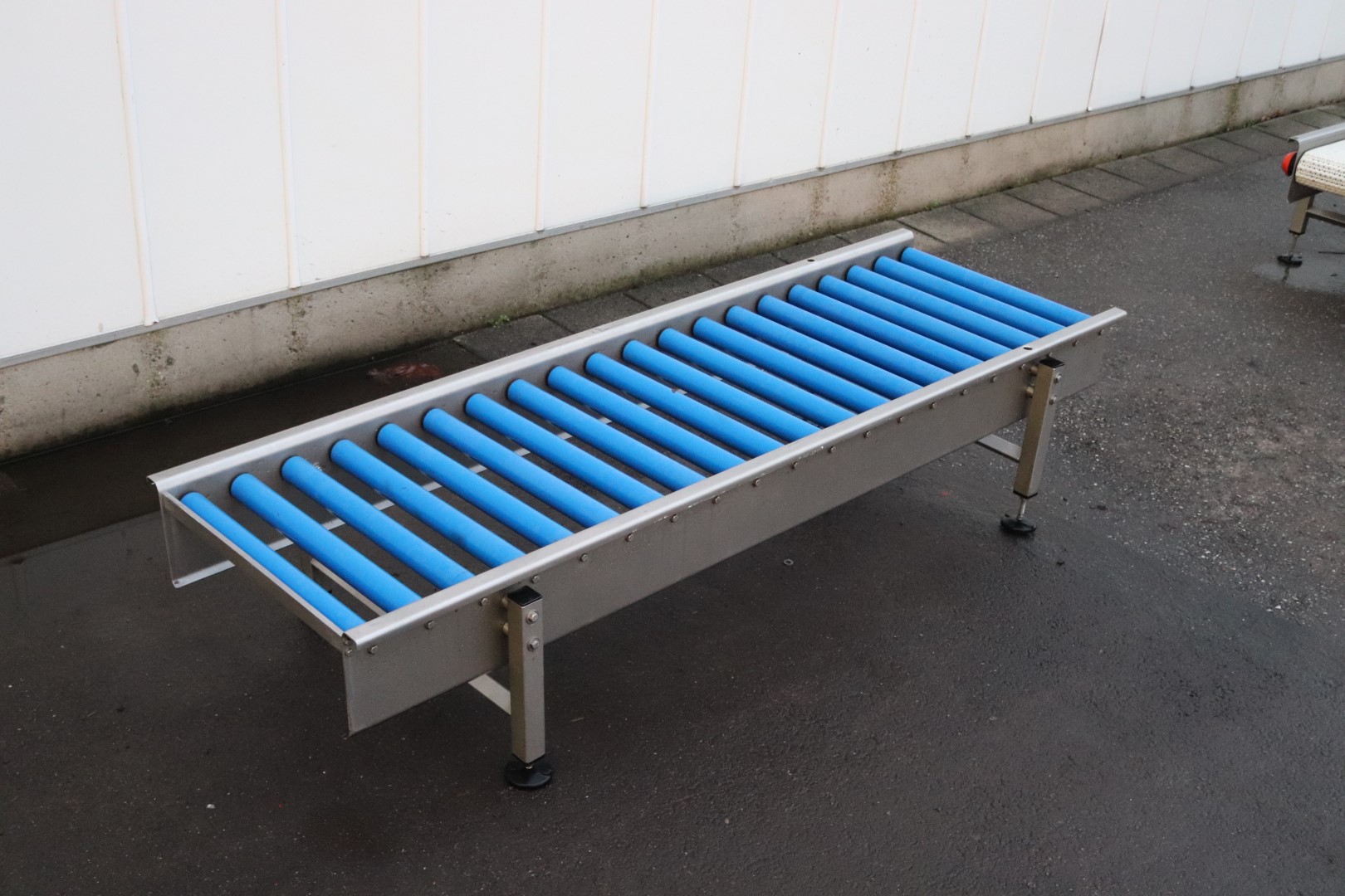 Bouwpaco stainless steel roller conveyor 200 x 55 cm