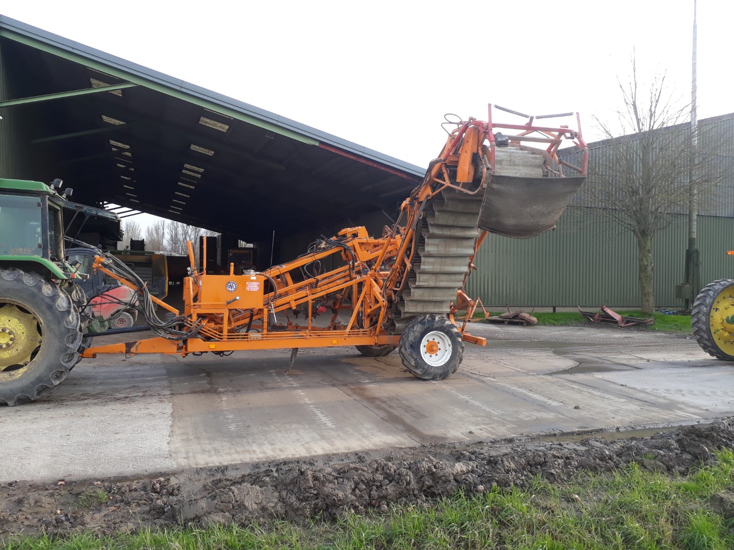 Vecon-RVL carrot harvester 2 rows