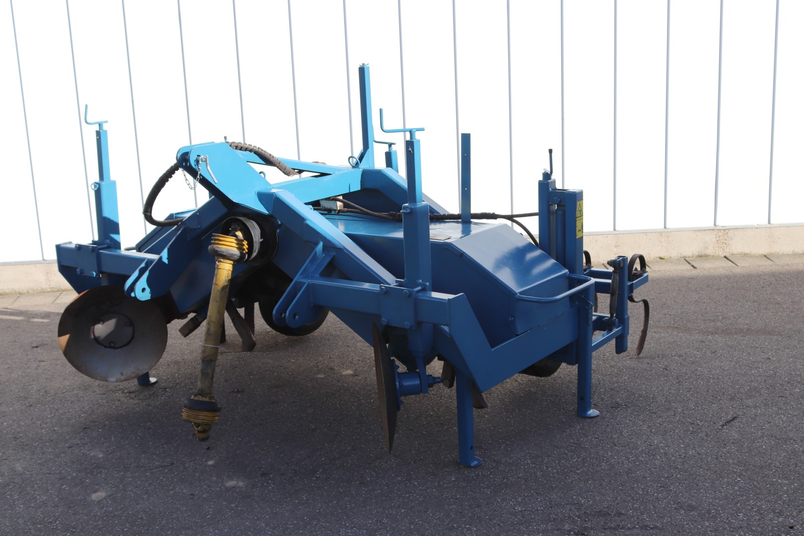 Imants IRF-III hillformer for asparagus