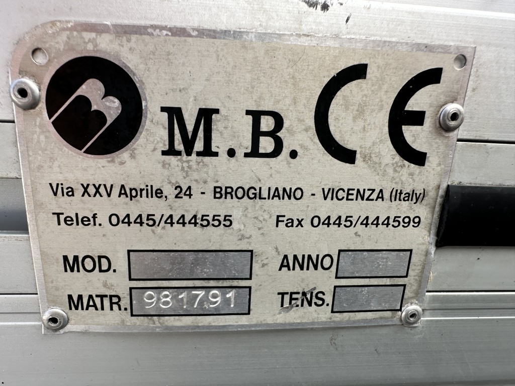 MB Conveyors Элеваторный конвейер 80 по горизонтали и 290 см по наклону